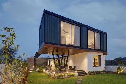 Luxury Two-Story Prefabricated Modular House | Modern Expandable Container Villa for Eco-Resort & Tiny Living | Heavy-Duty Galvanized Steel Framework - Customizable 20ft/40ft