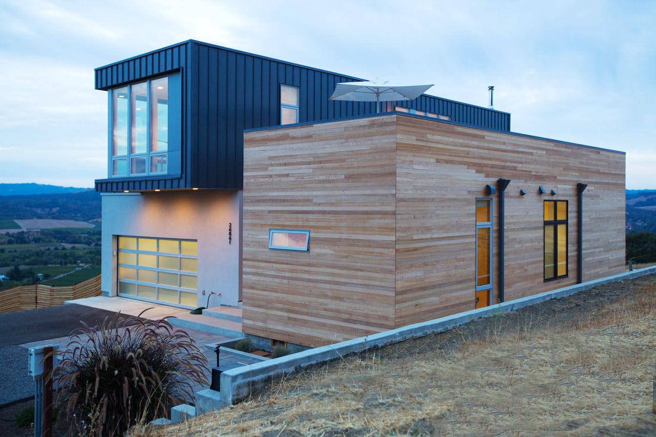 Luxury Two-Story Prefabricated Modular House | Modern Expandable Container Villa for Eco-Resort & Tiny Living | Heavy-Duty Galvanized Steel Framework - Customizable 20ft/40ft